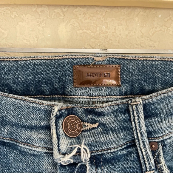 MOTHER The Fly Cut Stunner Ankle Fray in Night On A Shiny White Vespa - Picture 4 of 10